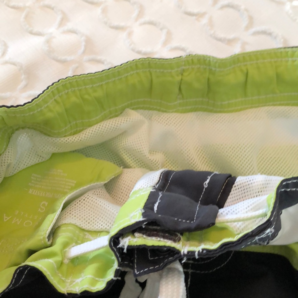 Mens Swim Trunks. SZ S. - Picture 5 of 8